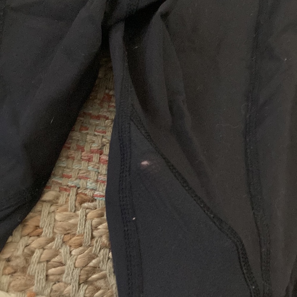 Lulu lemon black leggings size 2 - Picture 5 of 8